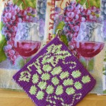 Grape Vine Pot Holder